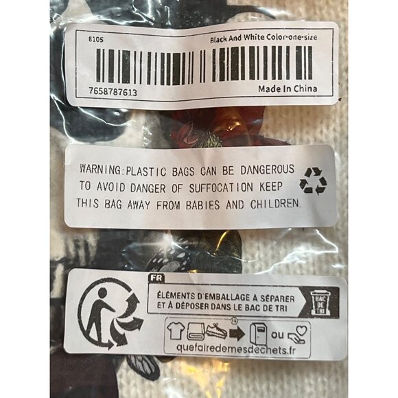 Fingerless Skull Print Gloves Black & White One-Size Knit Gothic Style Wrist War - Picture 6 of 6